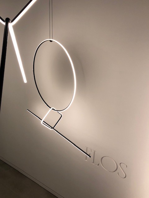 FLOSのARRANGEMENTS、デザイナーはMichael Anastassiades、昨年発売された超人気商品