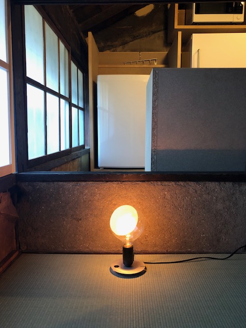 ひとともり奈良本店の照明、FLOS