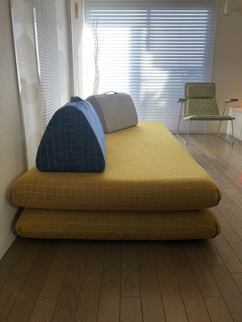 HAREMのロースタイルソファ、CARRY SOFA、多彩なスタイルが楽しめます