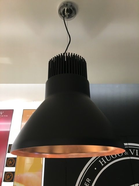 FLOS LIGHT BELL by Piero Lissoni、Hugo&Victor表参道店