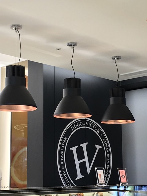 FLOS LIGHT BELL by Piero Lissoni、Hugo&Victor表参道店