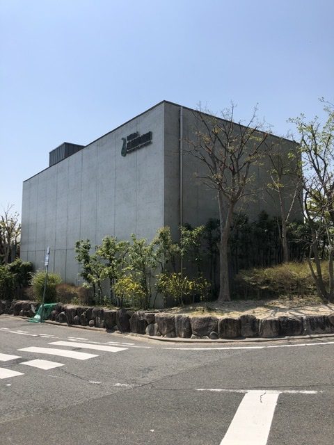 白鶴美術館新館、神戸市東灘区住吉山手、住吉川沿い、散策