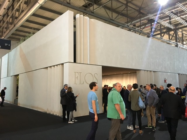 FLOSの展示ブース イタリア ミラノ MILANO SALONE 2017 FIERA会場