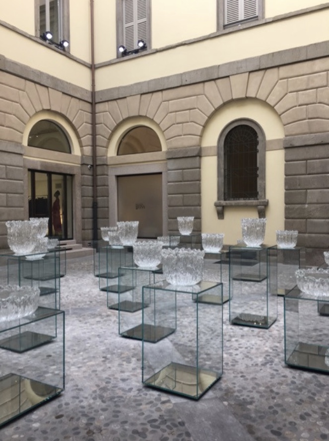 吉岡徳仁 GLASS FOUNTAIN ISSEY MIYAKE イタリア ミラノ MILANO SALONE 2017 FUORI SALONE