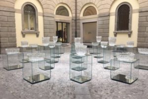 吉岡徳仁 GLASS FOUNTAIN ISSEY MIYAKE イタリア ミラノ MILANO SALONE 2017 FUORI SALONE