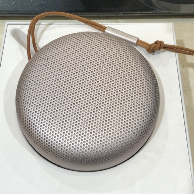 BANG&OLUFSEN Beosound A1 2nd Gen Pink Cecilie_Manz Denmark Danish_Design Bluetooth IP67 wireless_speaker portable