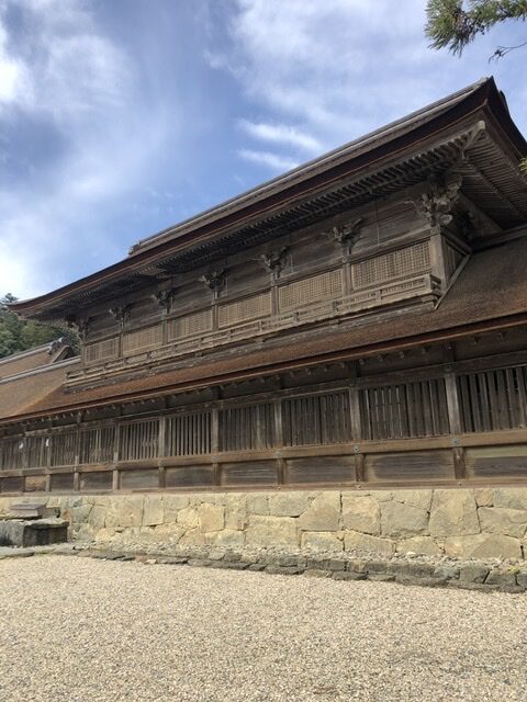 出雲大社 島根県 日本の聖地 高床式 参道 一泊旅行