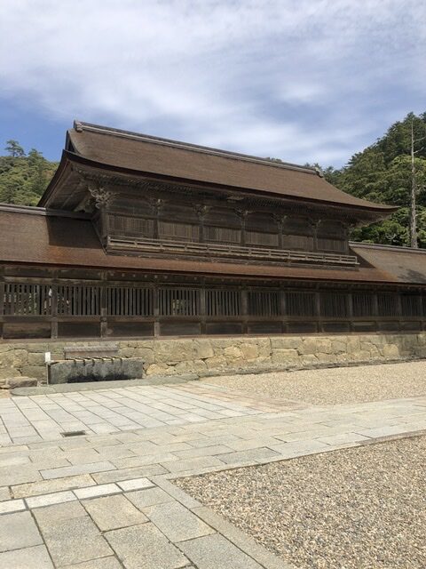 出雲大社 島根県 日本の聖地 高床式 参道 一泊旅行