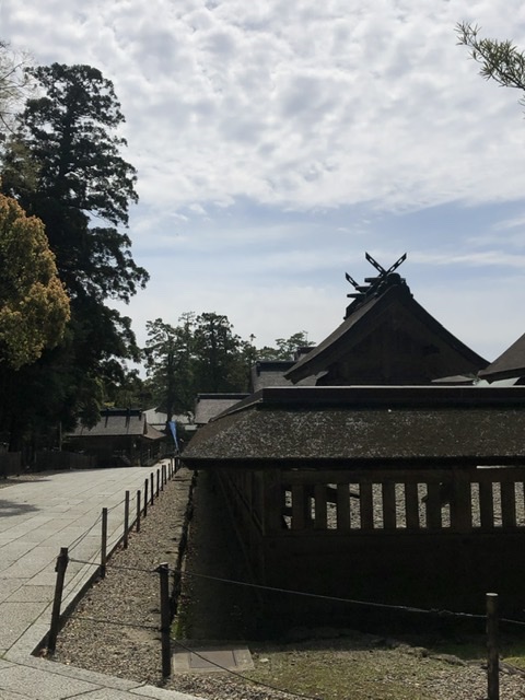 出雲大社 島根県 日本の聖地 高床式 参道 一泊旅行